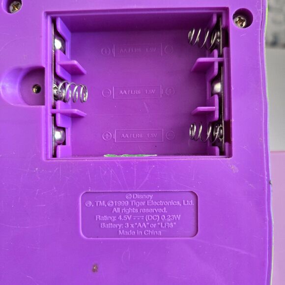 1999 Winnie the pooh and Tigger toy tiger electronics - Picture 4 of 4